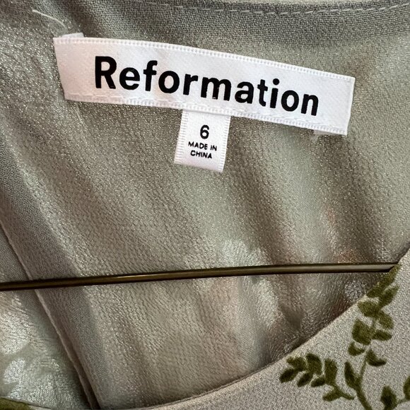 Worn once - perfect condition floral Reformation wedding guest dress - Picture 6 of 6